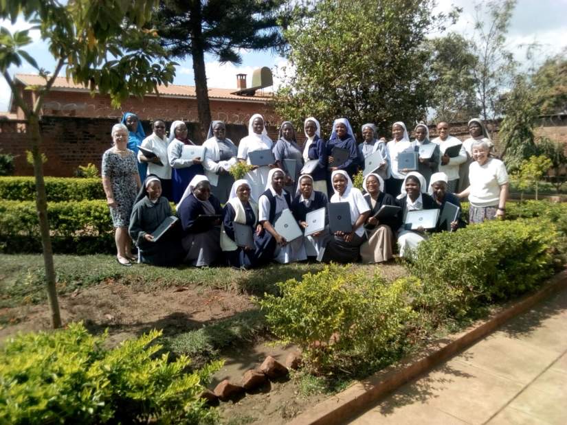 Group photo of the SLDI Administration Track II participants, Malawi (August, 2017).