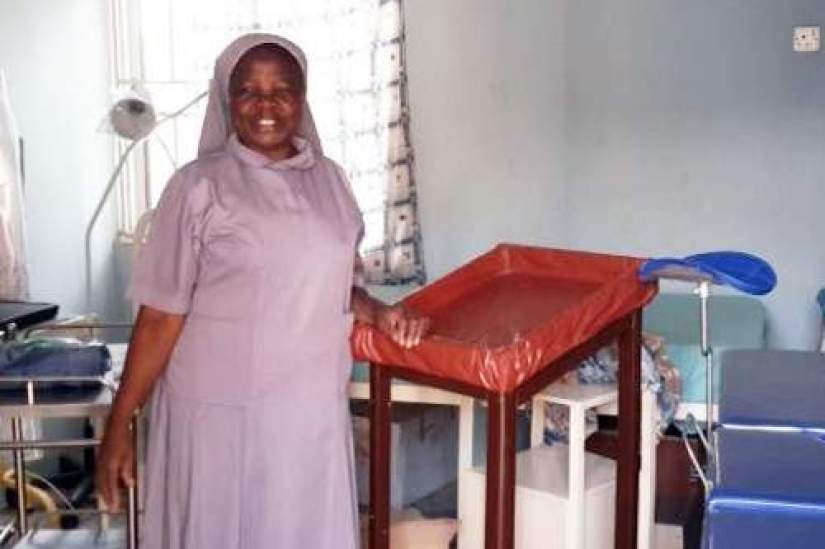 Sr. Eunice, one of the beneficiaries of the Conrad N. Hilton Foundation SLDI Alumnae Signature Grant, secured the grant to purchase a Cervical Screening machine.
