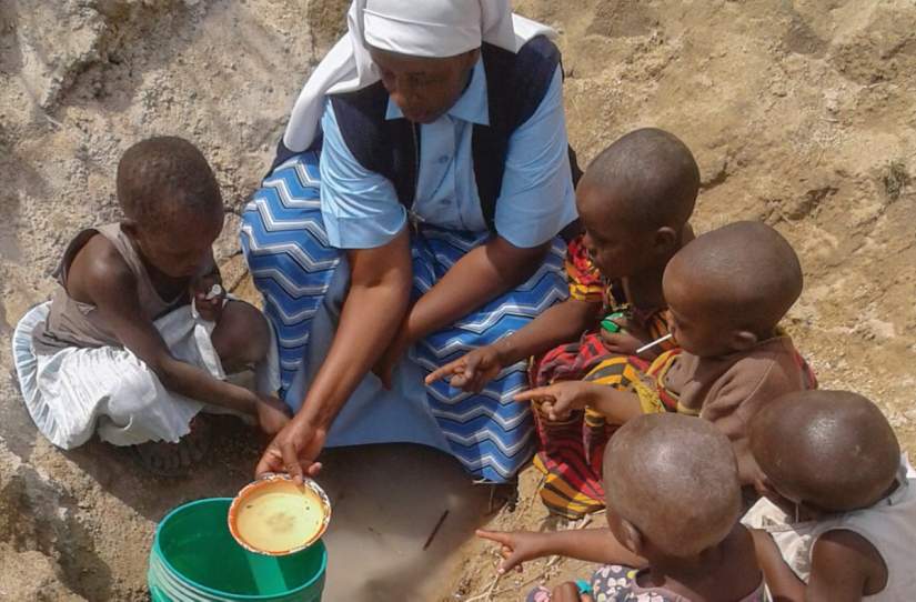 SLDI alumna Sr. Benedicta Anslem, ESM educates young children in Tanzania about the importance of clean water and how to collect it. Read more...