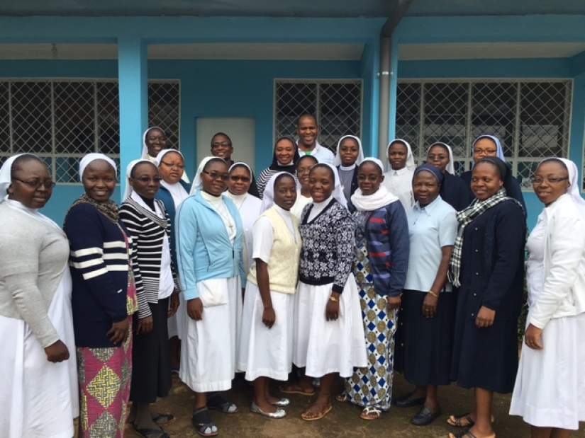 Meet the participants of the FIRST web design class ever held in Cameroon through the SLDI program! They are pictured with their facilitators Mr. Brown and Mr. Brice