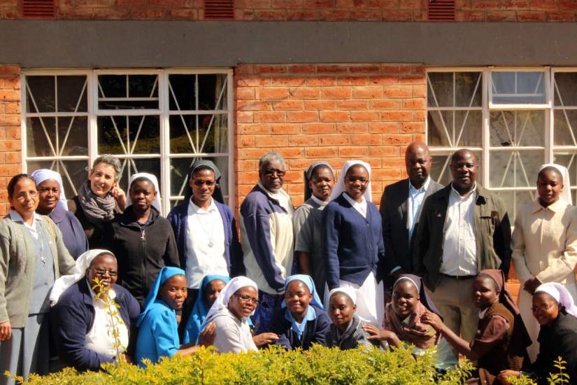 SLDI Finance workshop participants in Malawi pose for a group photo.