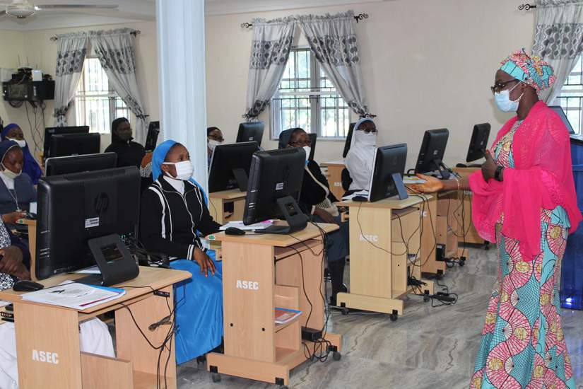An in-person SLDI Finance workshop recently took place in Nigeria. However, in some countries, workshops and other ASEC events remain virtual.