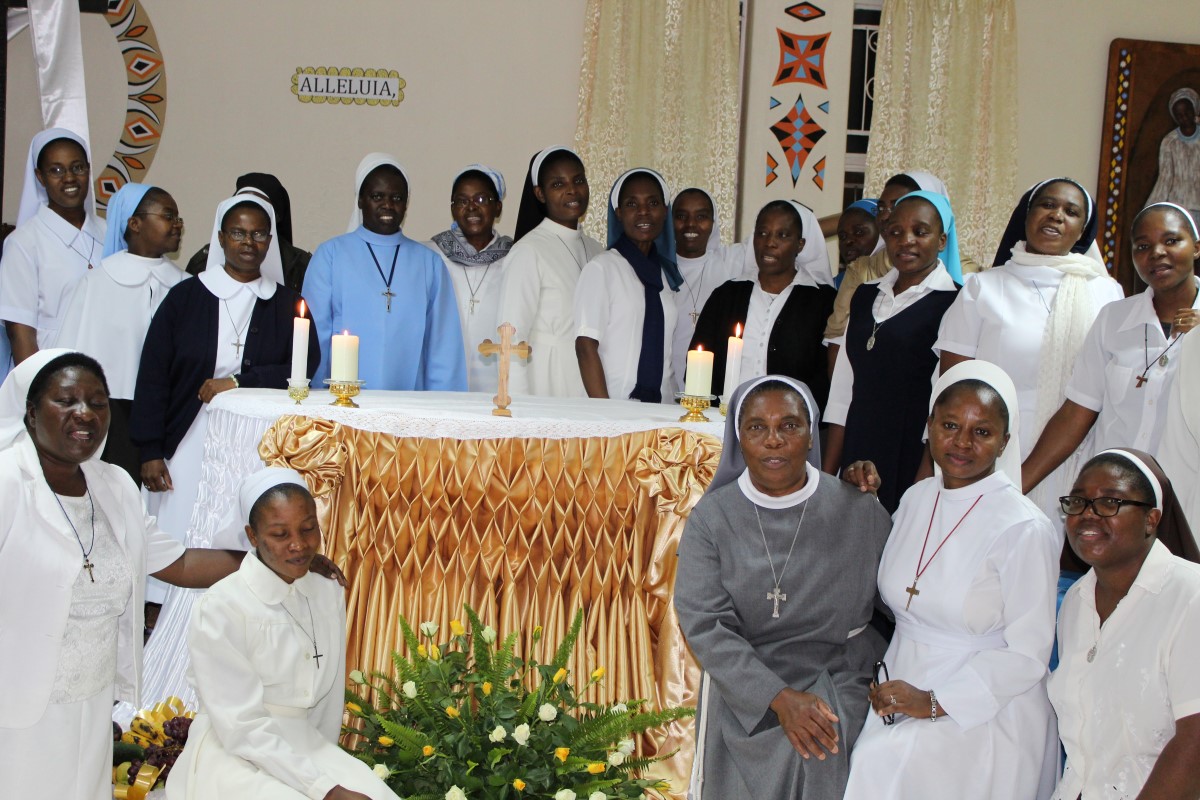 Group photo of SLDI Administration Track I partipants, Zambia