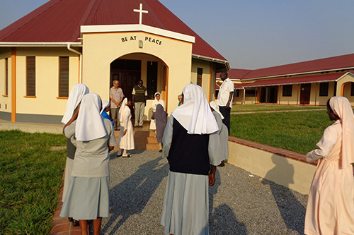 Daughters of Mary Immaculate (DMI) from India are providing social and healthcare services to the poor, elderly, and refugees.