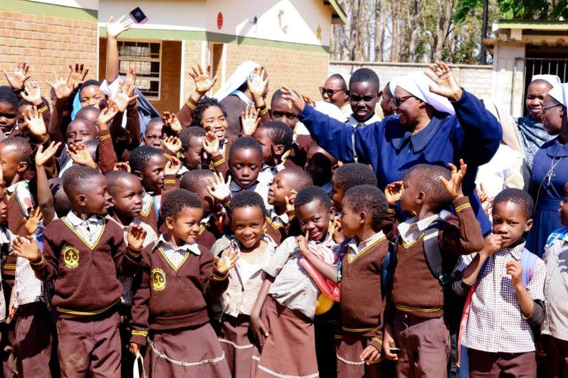 SLDI participants visit the Carmelite Sisters Primary School in Malawi.