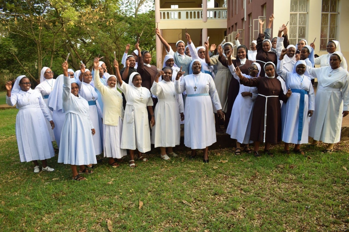 HESA students pose for a photograph together.