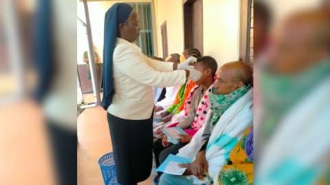 Sr Charity Nyawira Gathungu MSHR removes dressing post surgery